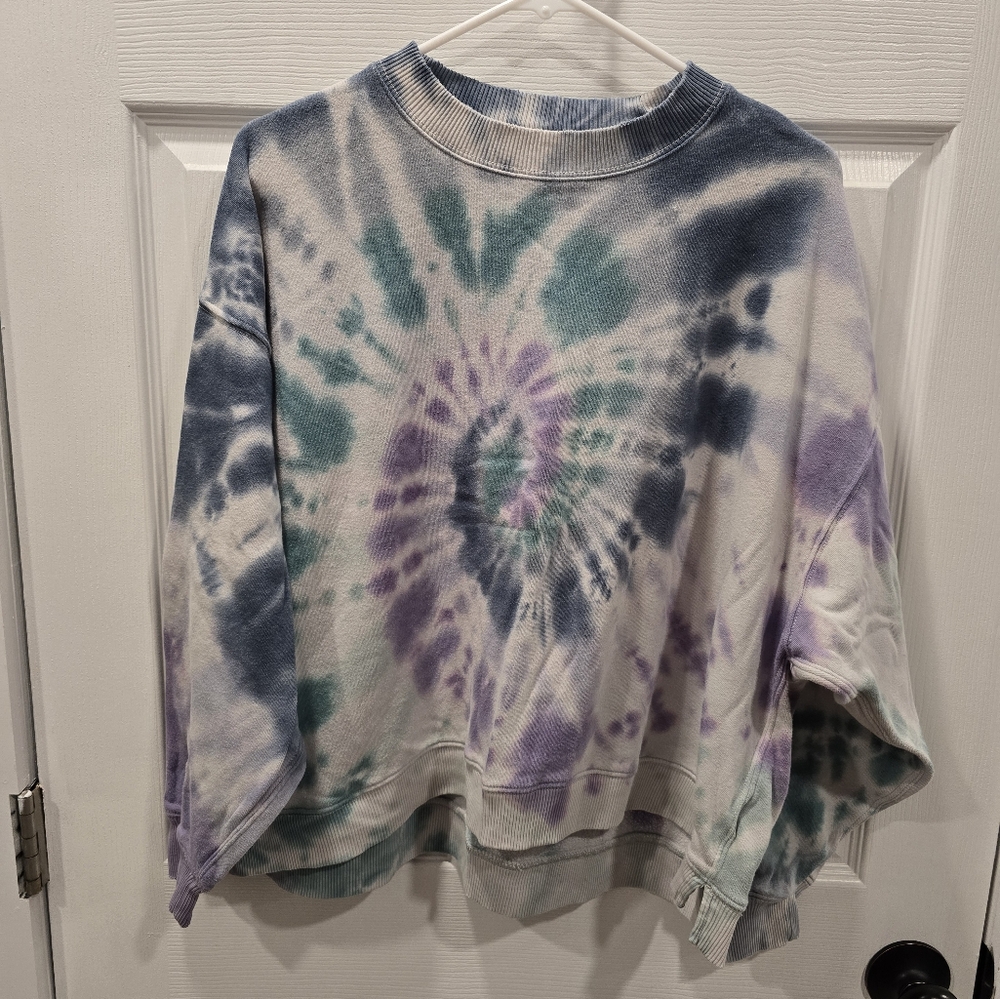 American Eagle Outfitters Blue and Purple Tie-Dye Hoodie